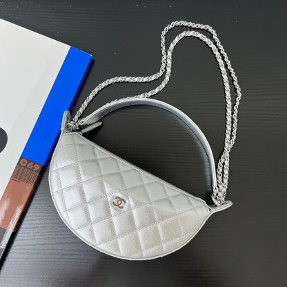 Chanel 2026 Clutch Bag With Strap 22cm Leather