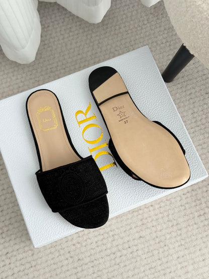 CD Médaillon Slide Flat Black Denim 849732