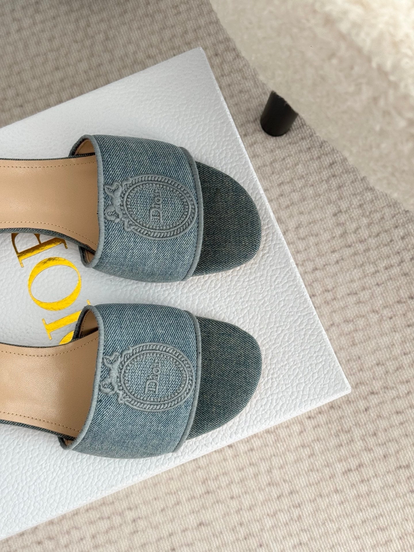 CD Médaillon Slide 4.5cm Wash Blue Denim 849736