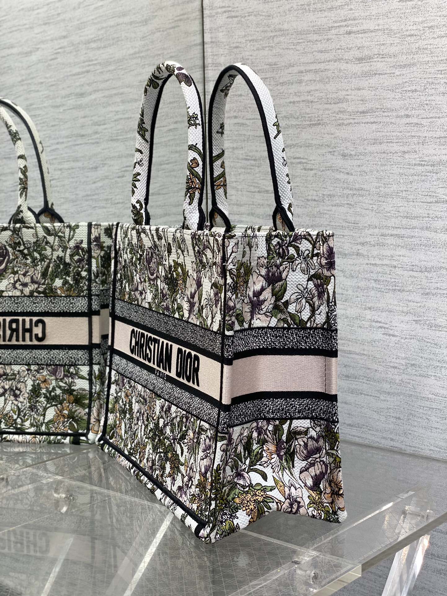 CD Medium Dior Book Tote Full Floral Motif White Pink Cotton 272912