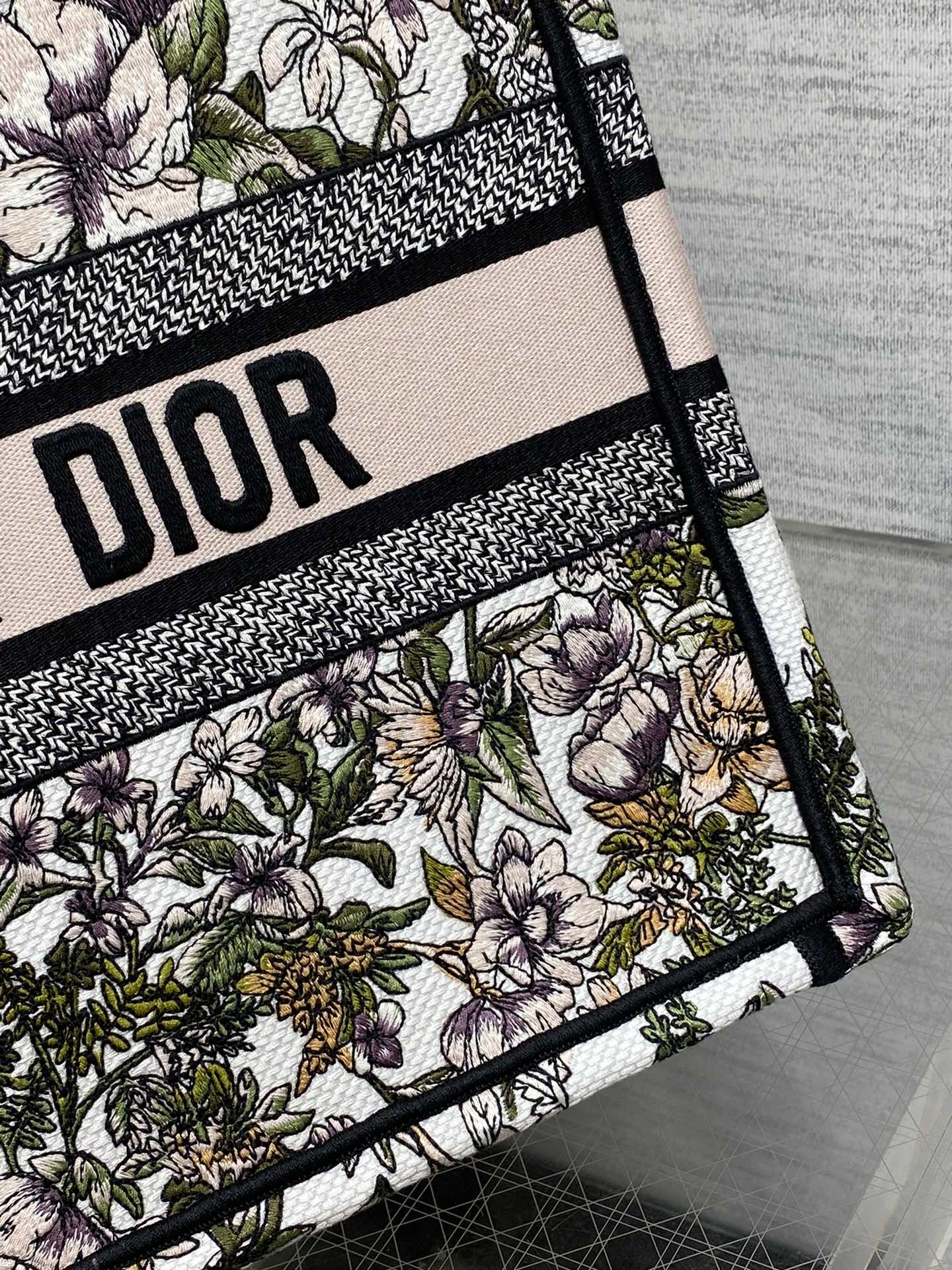 CD Medium Dior Book Tote Full Floral Motif White Pink Cotton 272912