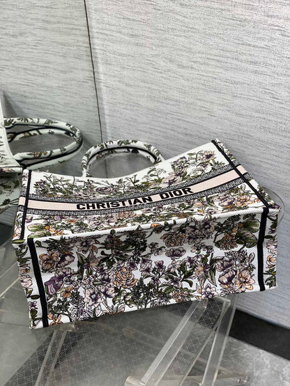 CD Medium Dior Book Tote Floral Motif White Pink Cotton