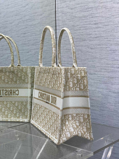 CD Medium Dior Book Tote White Beige Cotton Oblique Jacquard