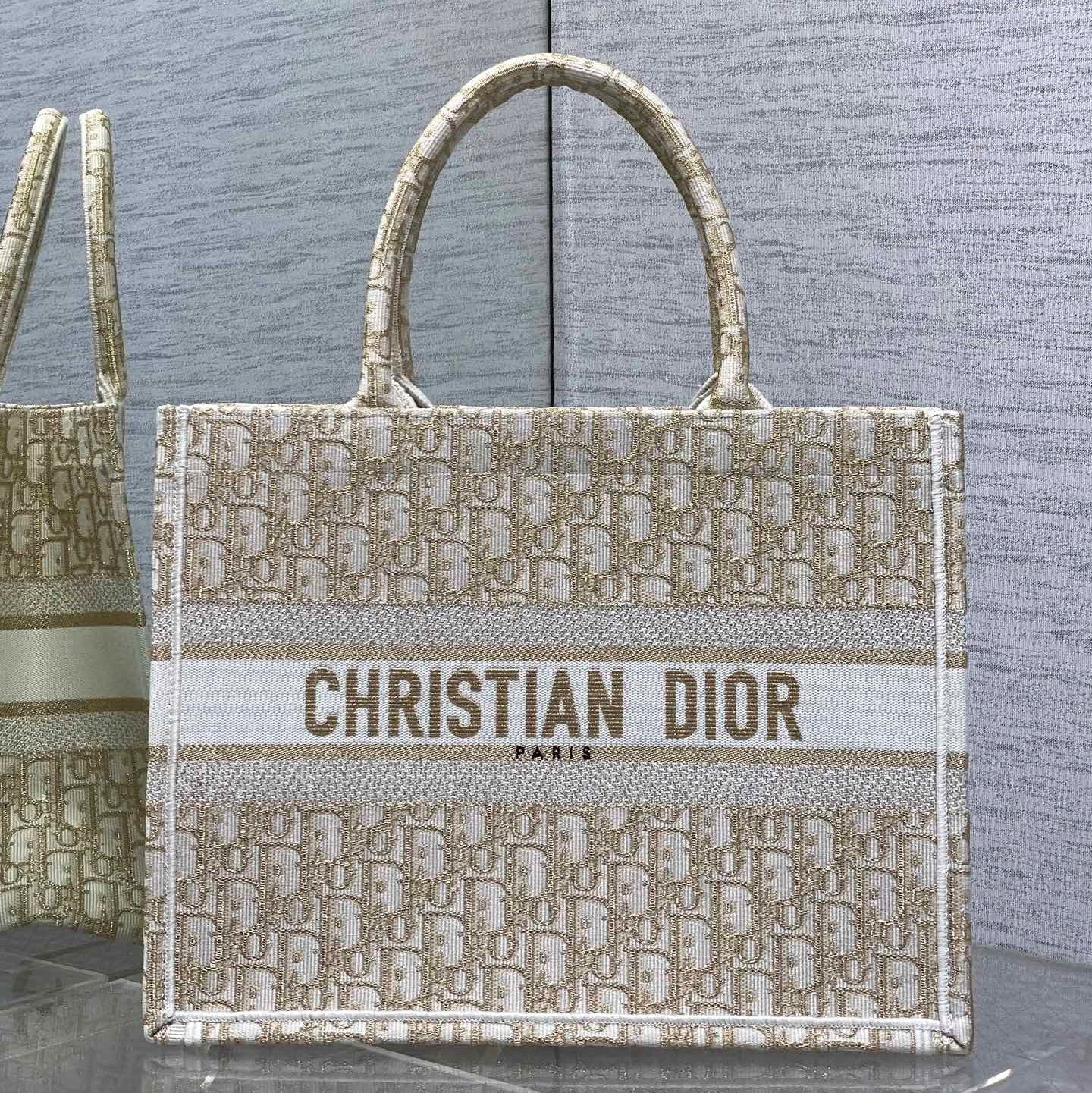 CD Medium Dior Book Tote White Beige Cotton Oblique Jacquard