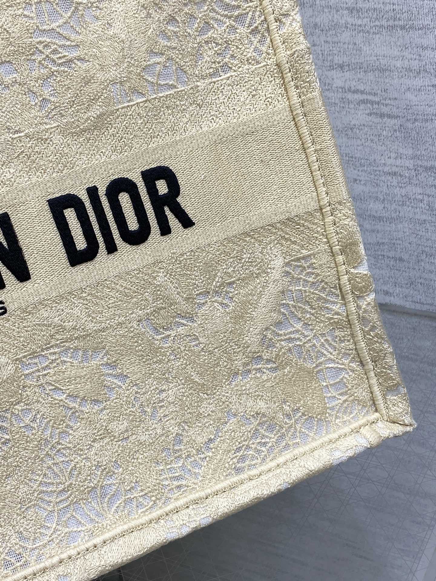 CD Small Dior Book Tote Scotland’s National Flower Pattern Beige Cotton
