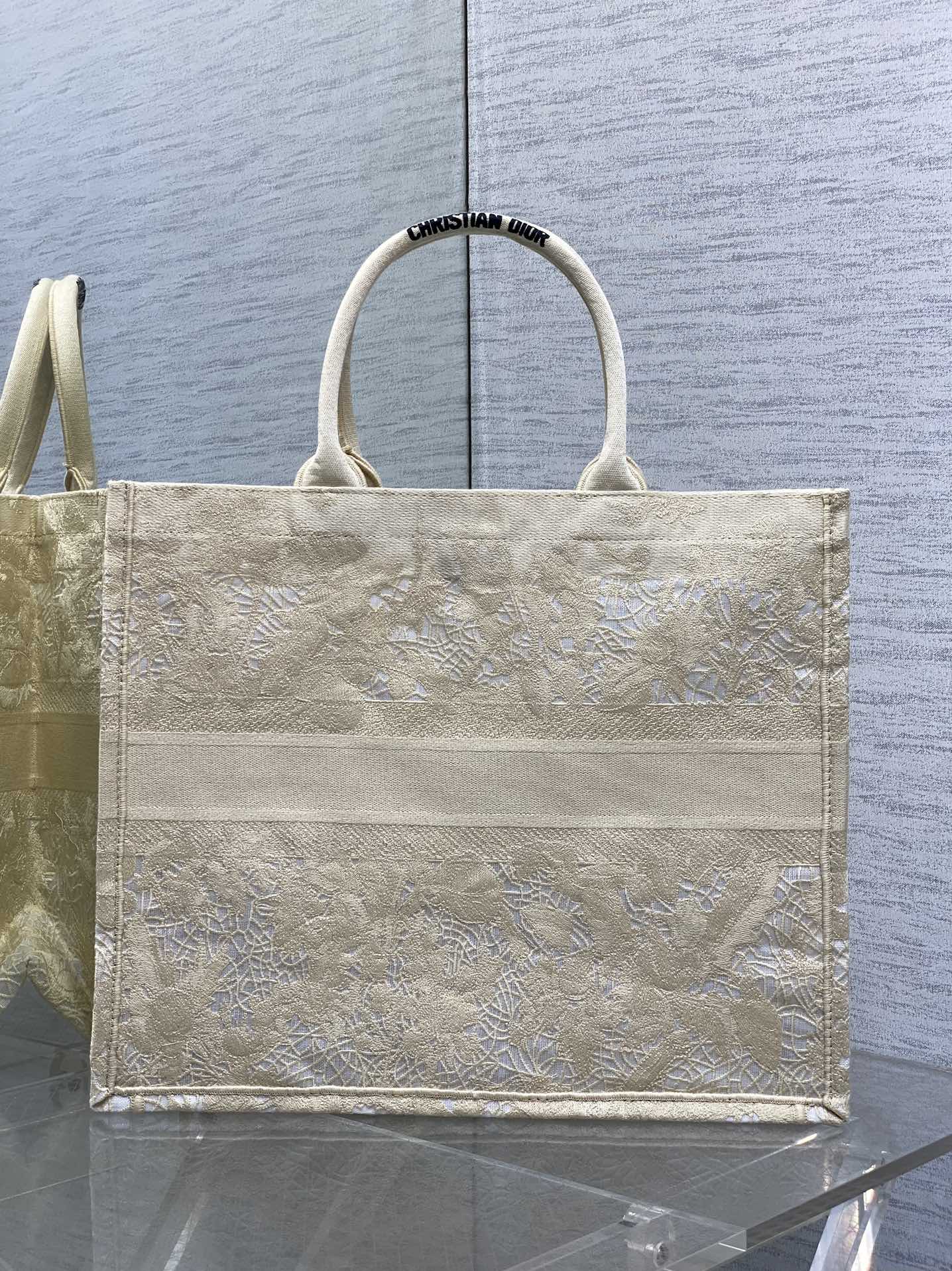 CD Large Dior Book Tote Scotland’s National Flower Pattern Beige Cotton