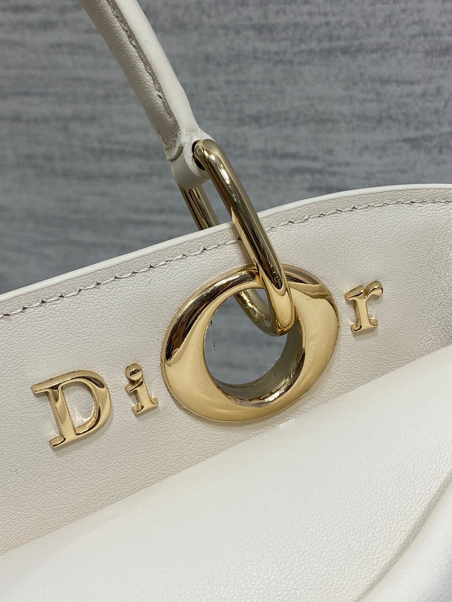 CD 26SS Bow-Adorned Bag White Calfskin 272515