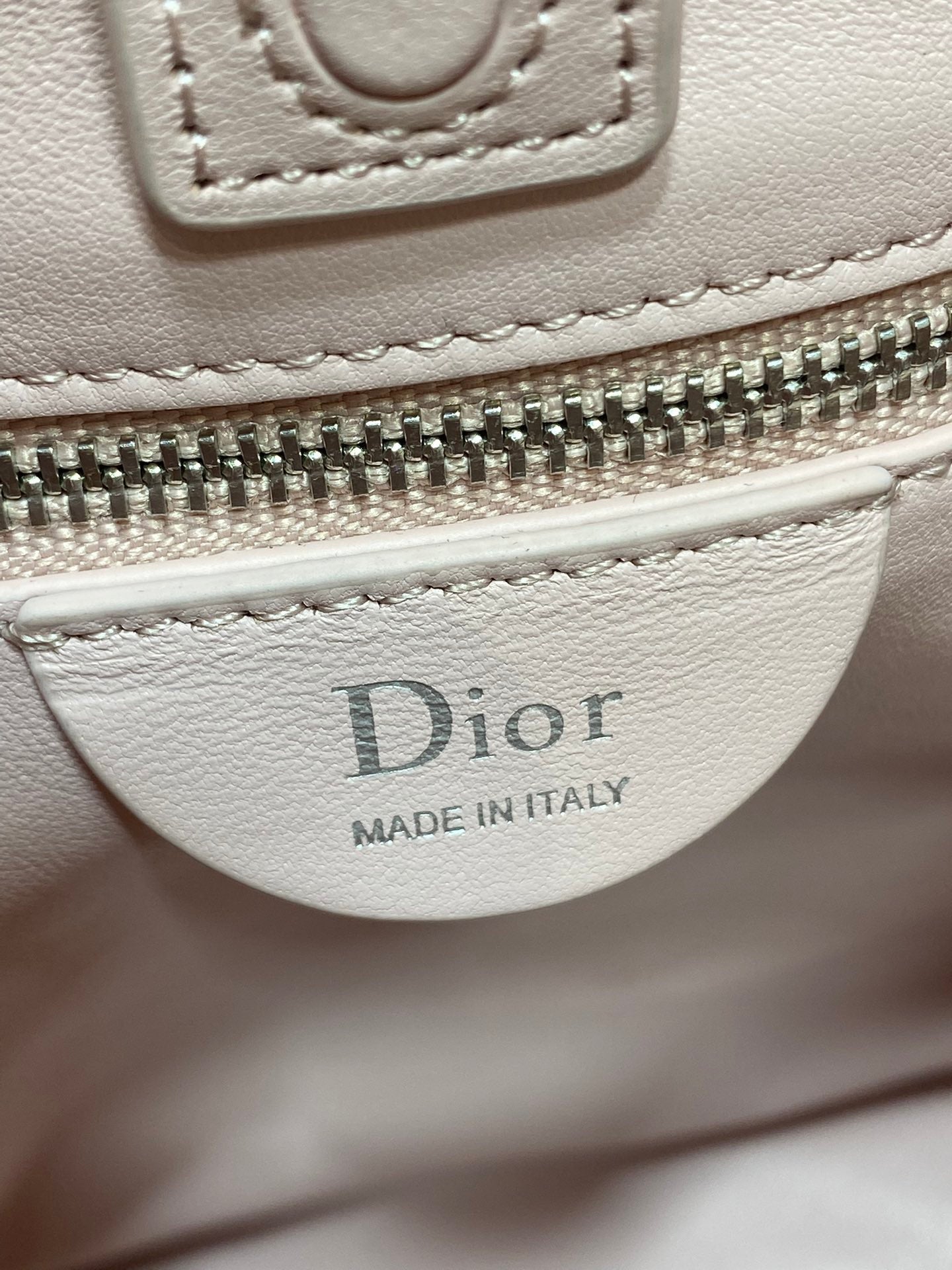 Dior Small Vertical Bag Light Pink Macrocannage Lambskin 286601