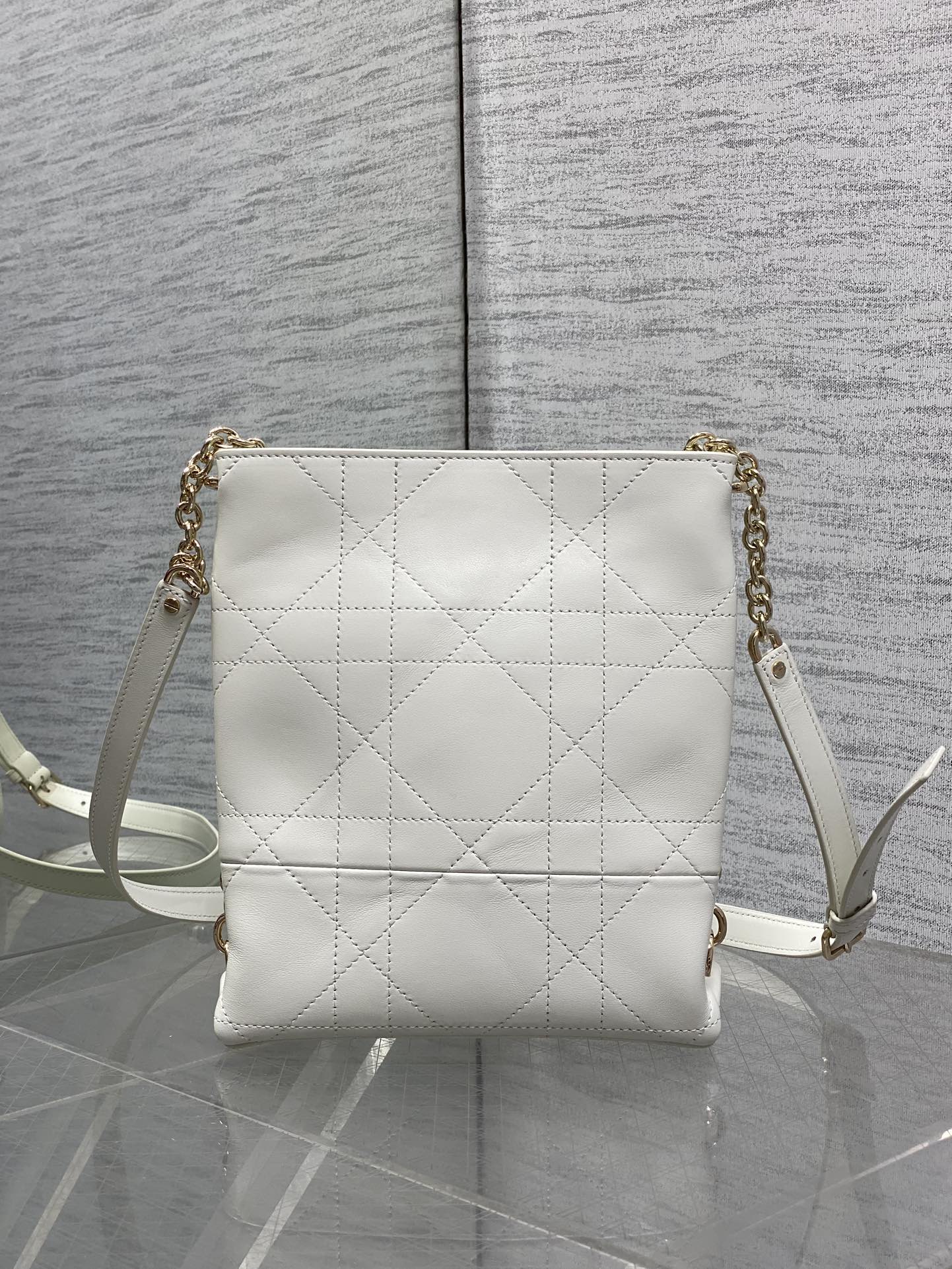 Dior Small Vertical Bag White Macrocannage Lambskin 286606