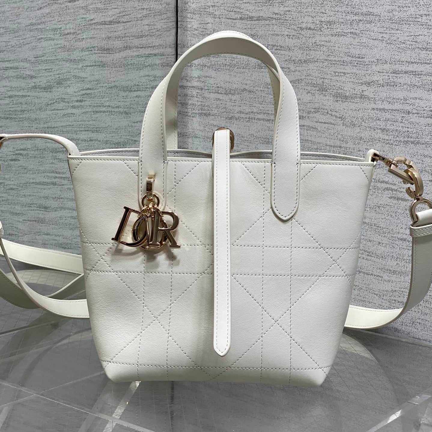 CD Toujours Bag 18cm White Macrocannage Lambskin 286513