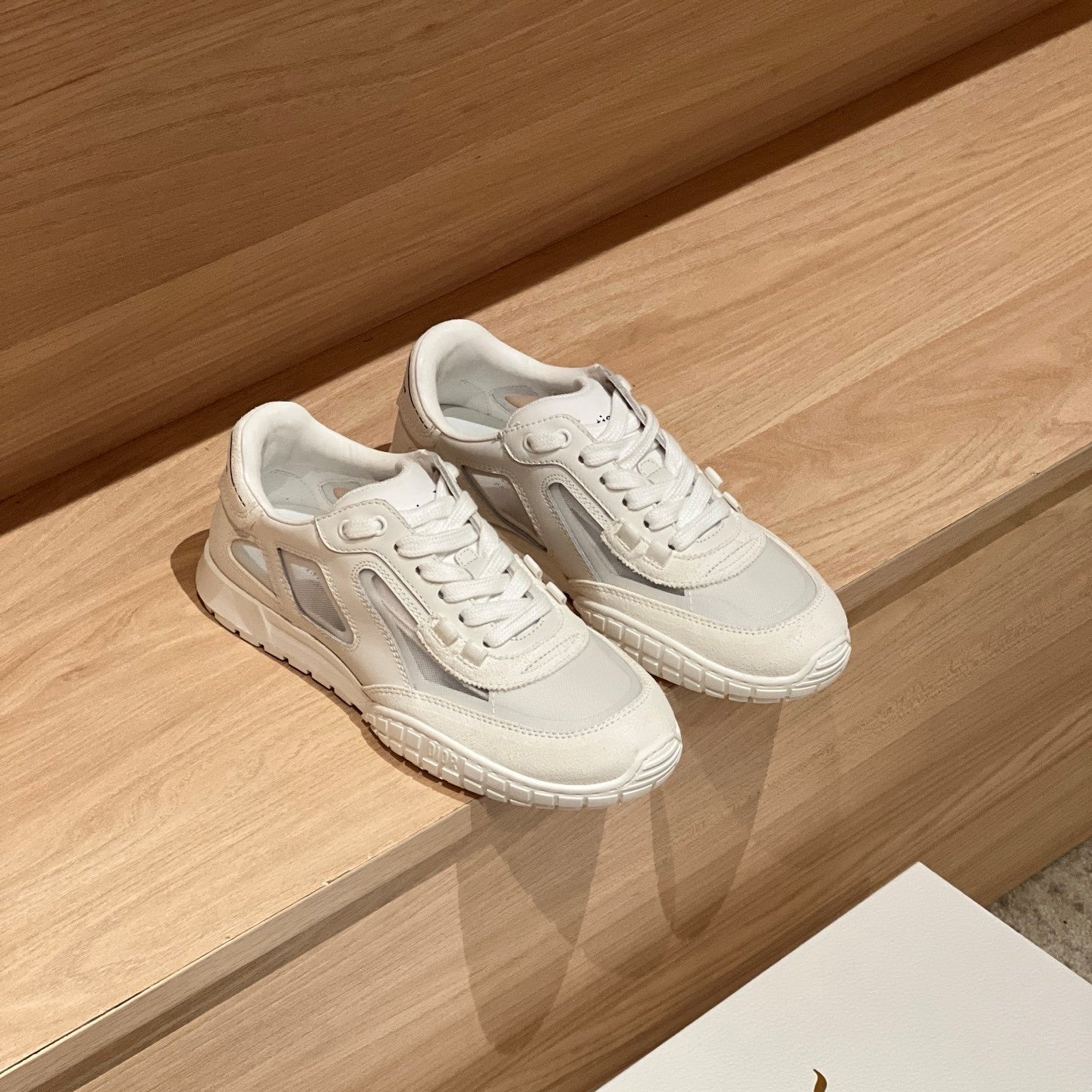 CD Tech Sneaker White Mesh Suede 707905