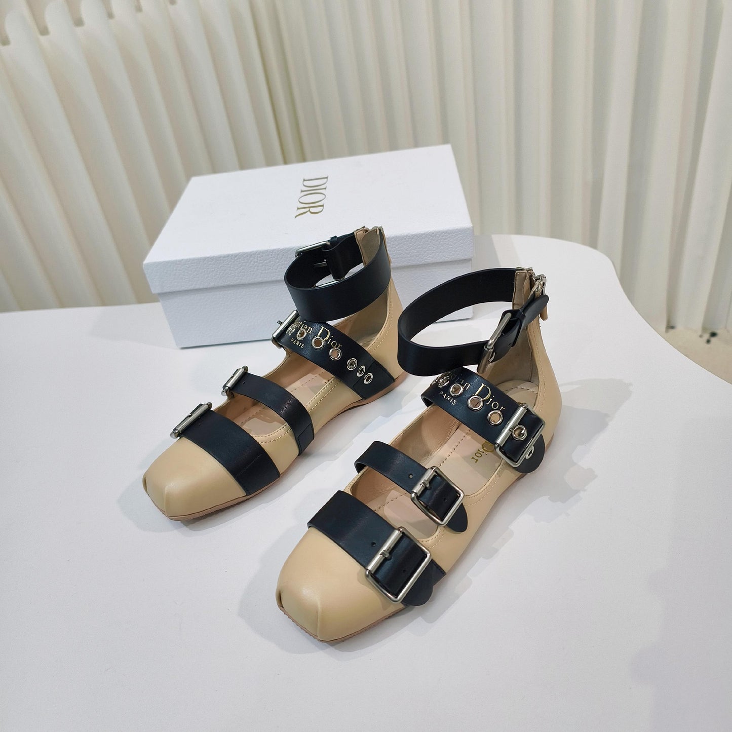 CD 26s Punk Ballet Flats Beige Leather 927874