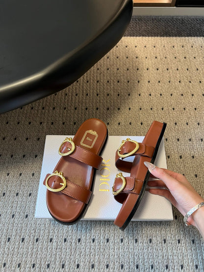 CD 26s Médaillon Buckle Slide Caramel Cowhide 820024