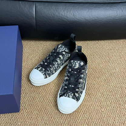 CD B23 Low-Top Sneaker White Black Oblique Jacquard Fabric
