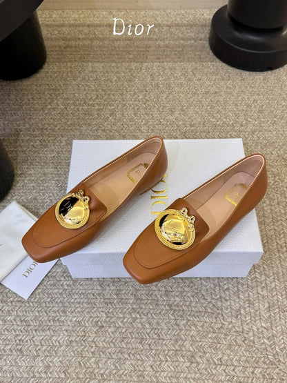 Dior 2026 Medaillon Logo Loafer Cowhide 884816
