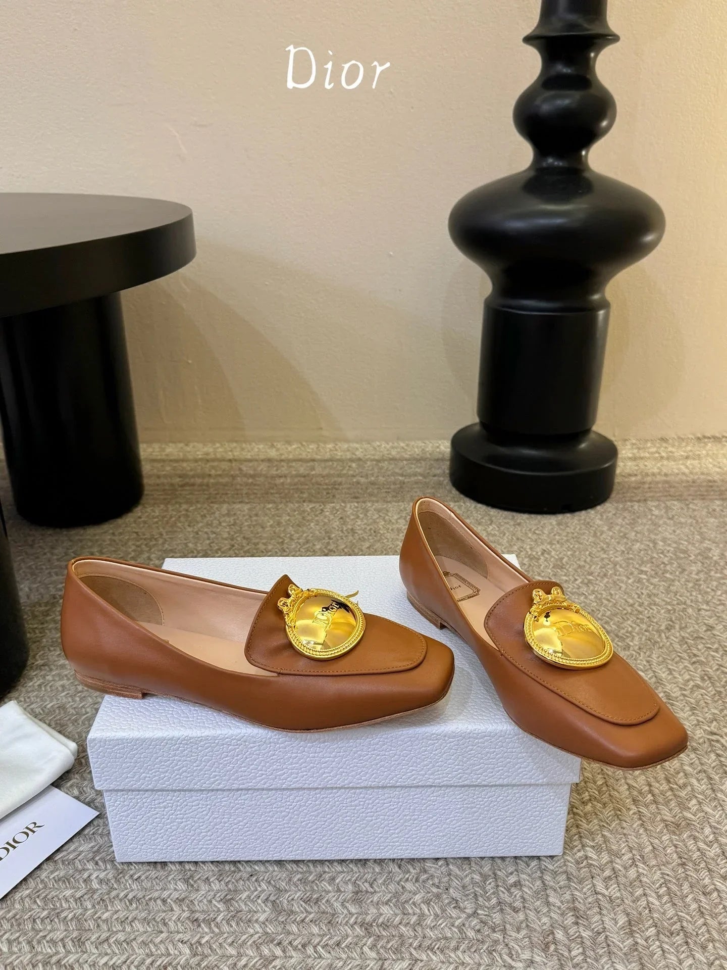 Dior 2026 Medaillon Logo Loafer Cowhide 884816