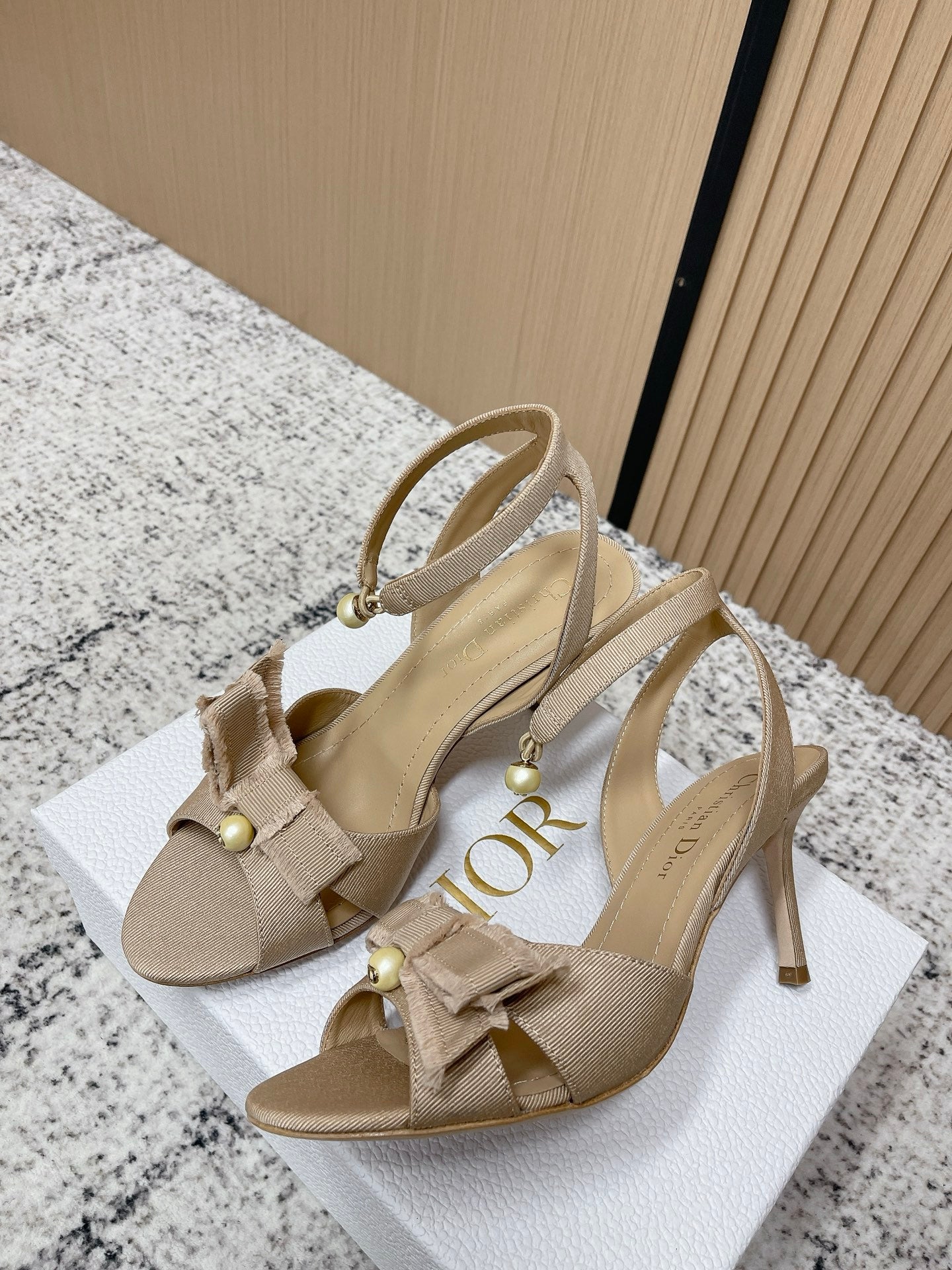 CD 26s High Heel Sandal 75 Beige Canvas Leather 643489