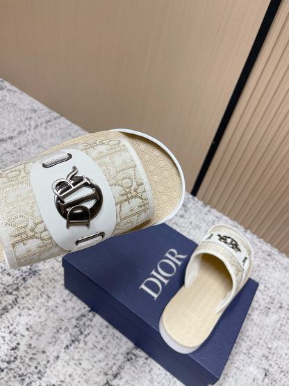 CD Men's Alpha Sandals Cream Rubber Cotton 752385