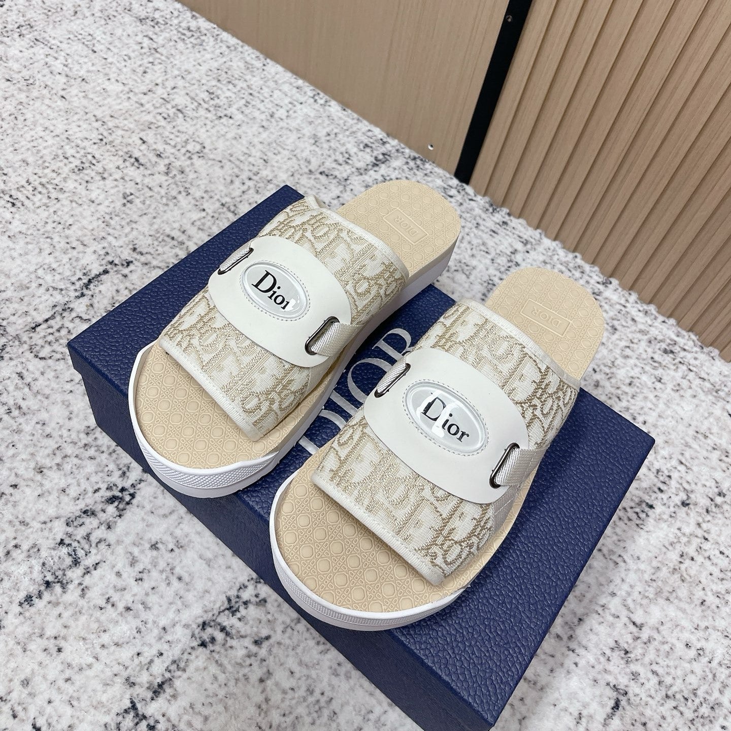 CD Men's Alpha Sandals Cream Rubber Cotton 752387