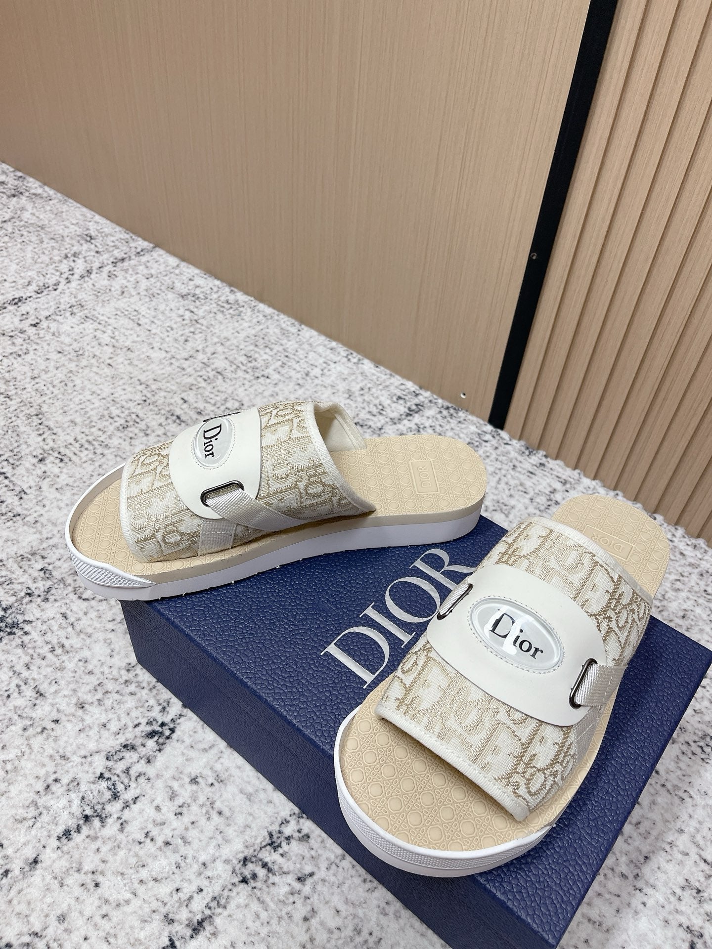 CD Men's Alpha Sandals Cream Rubber Cotton 752387