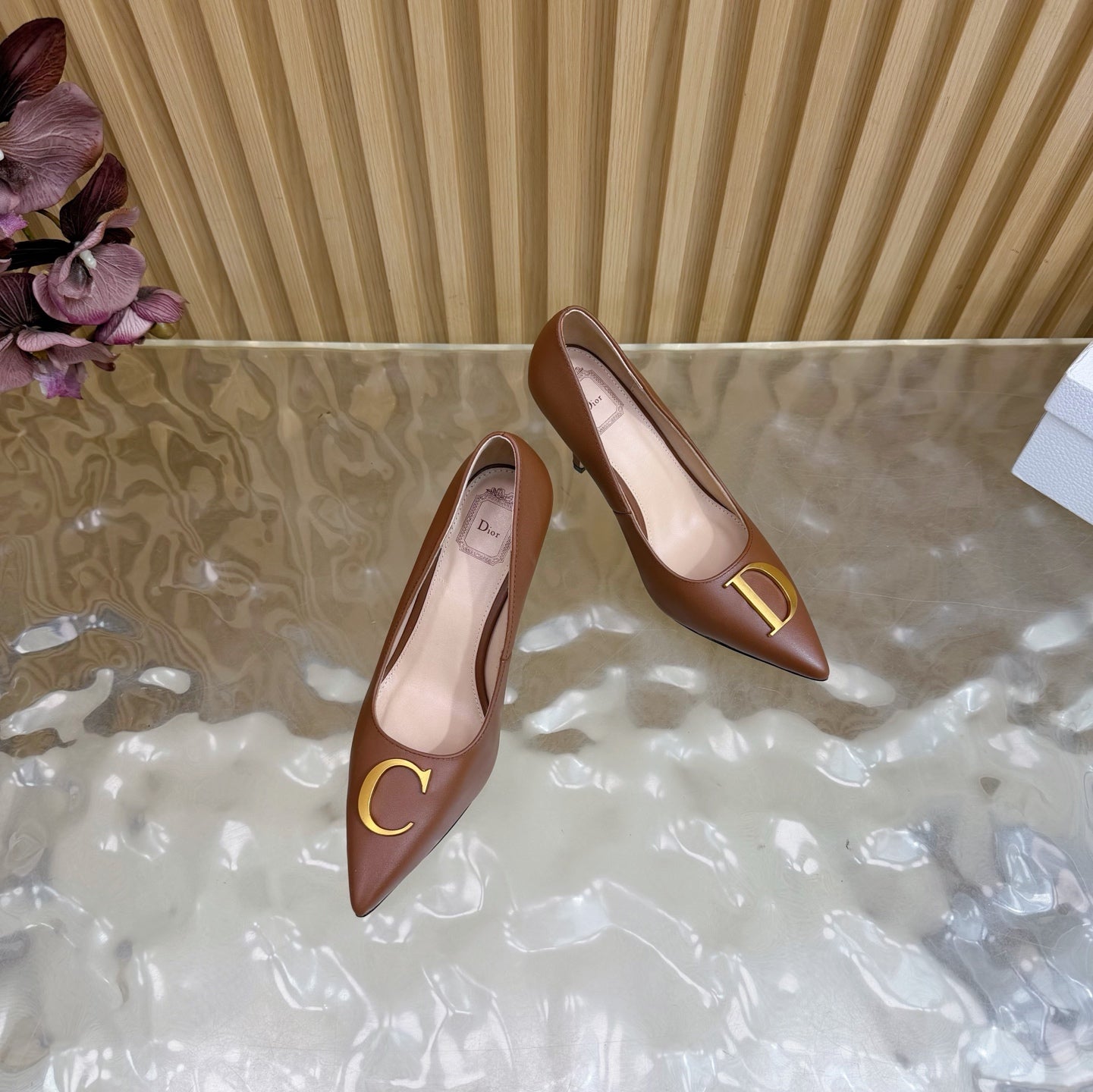 CD Buckle High-Heeled Elegant Shoes 85mm Brown Cowhide 537719