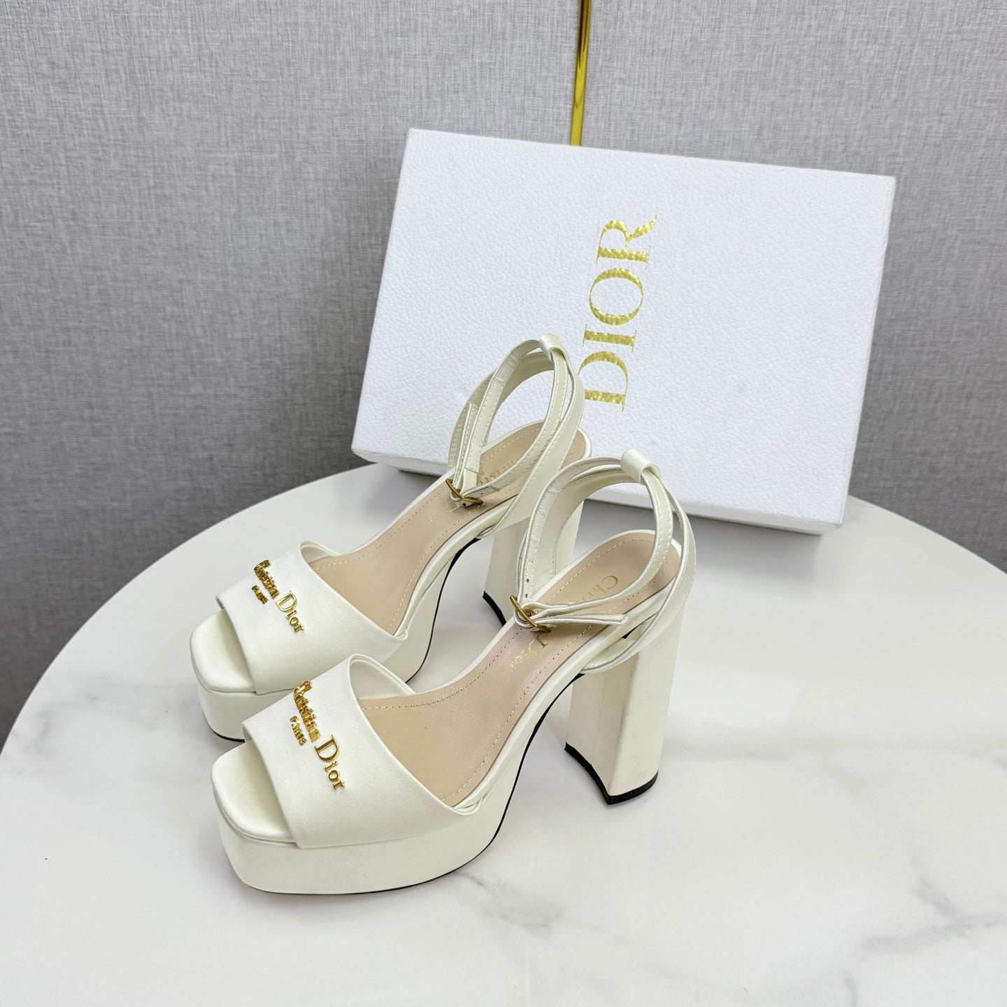 CD 26s Platform Sandals 80 White Beige Satin Sheepskin 640231