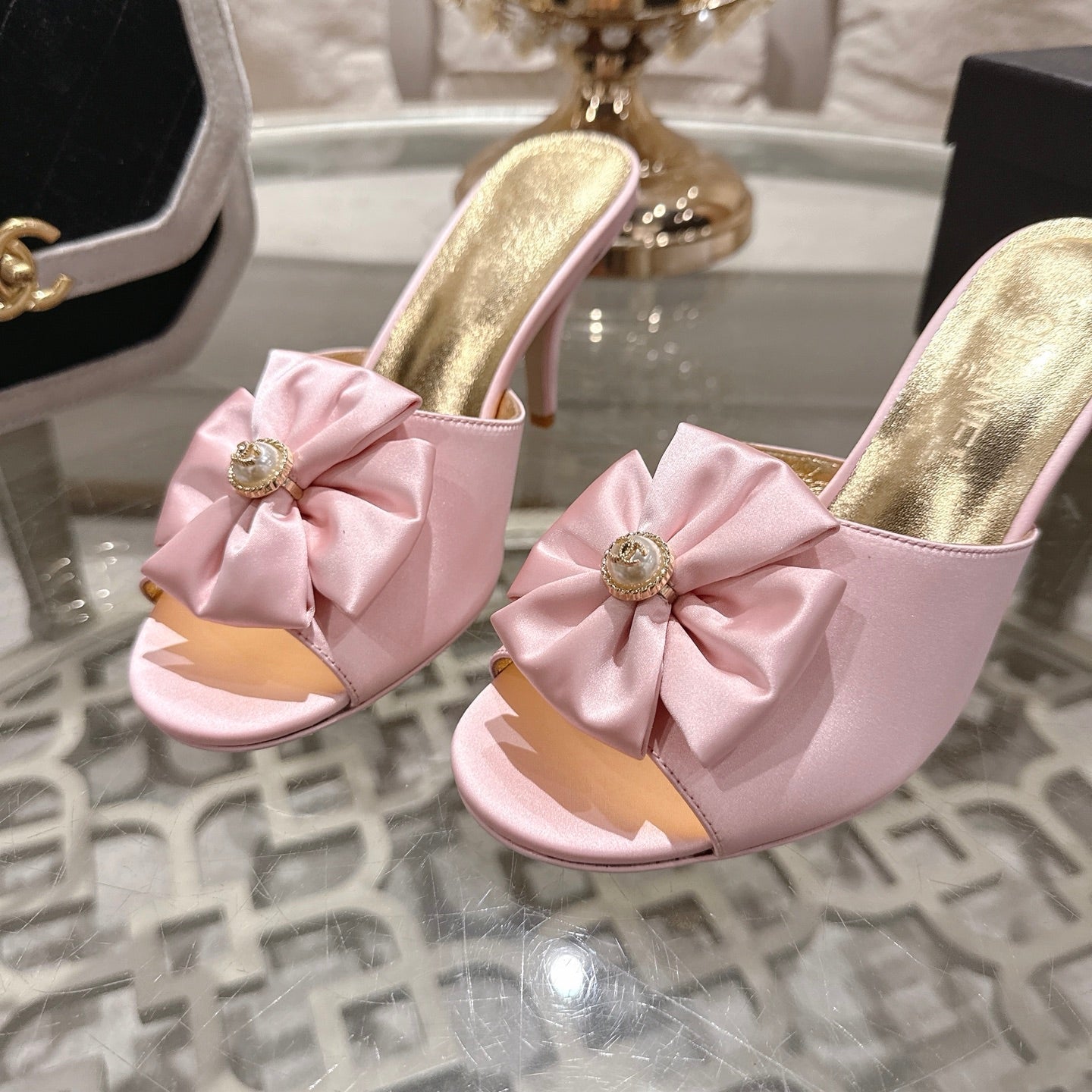 CC 26s Camellia High-Heeled Slippers Pink Gold Sheepskin 627028