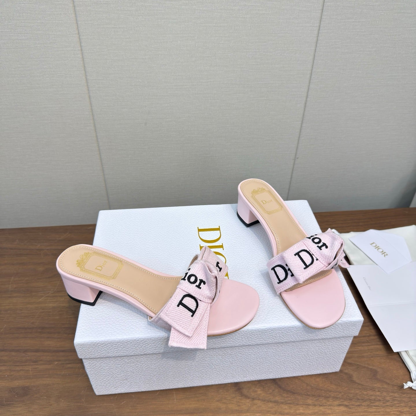 CD 26s J'Adior Chunky Heel 4.5cm Light Pink Canvas Lambskin 922454