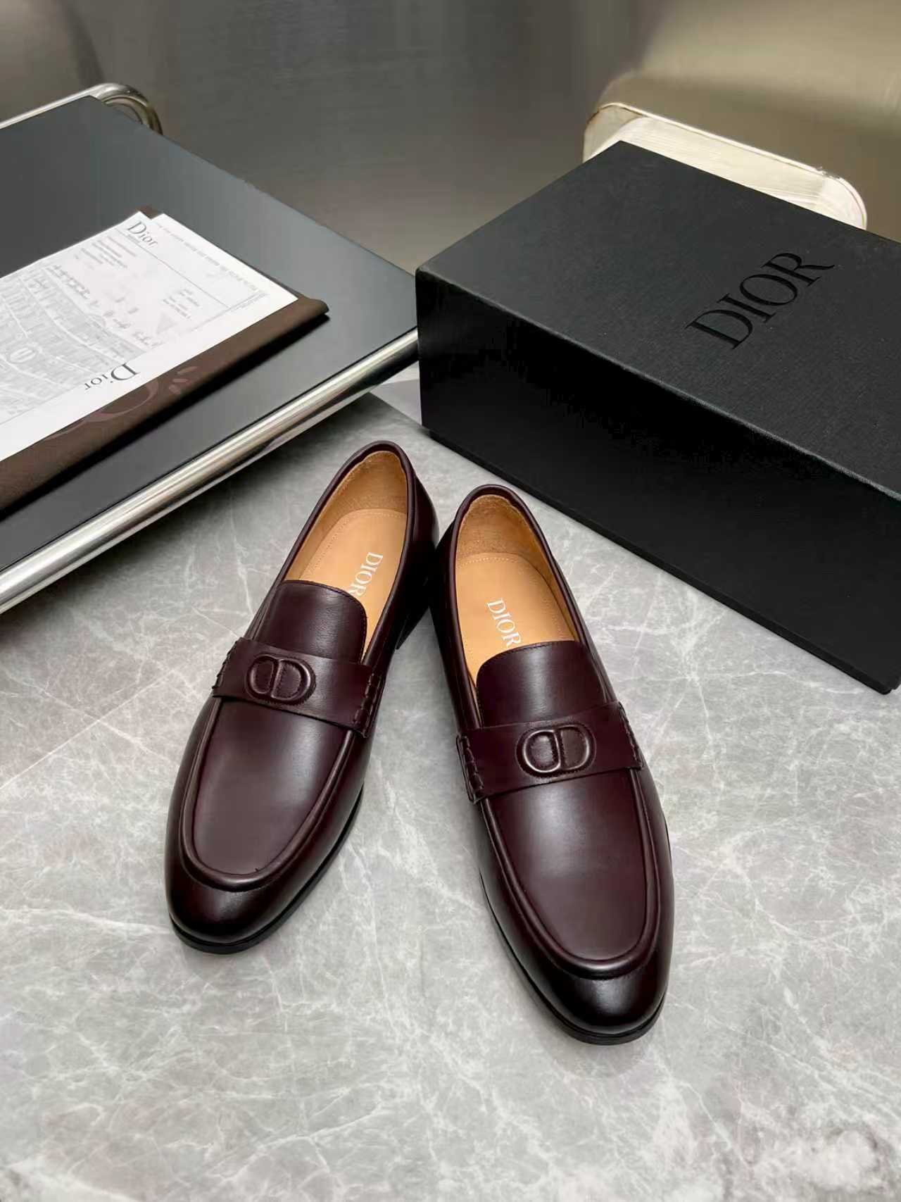 CD Timeless Flex Men’s Loafer Burgundy Glossy Cowhide 112656