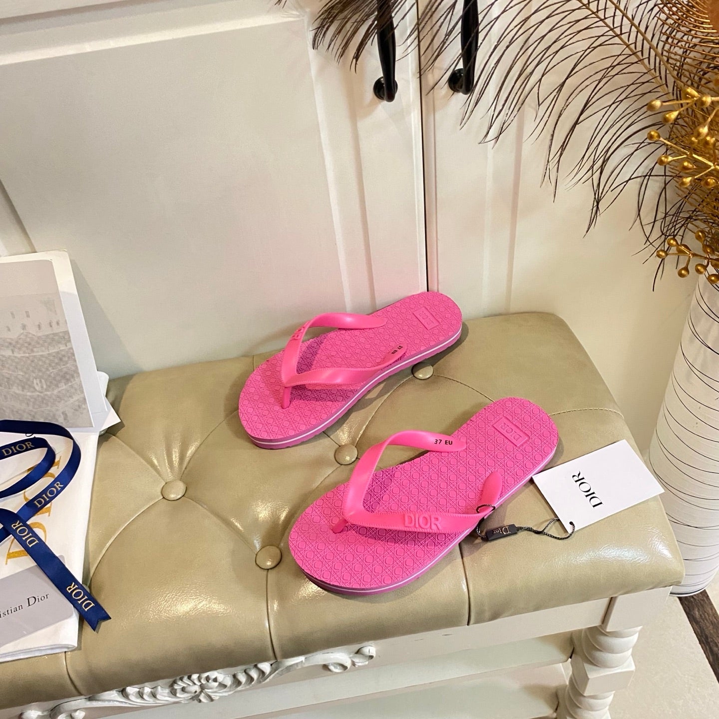 CD Thong Sandal Hot Pink Rubber 687622