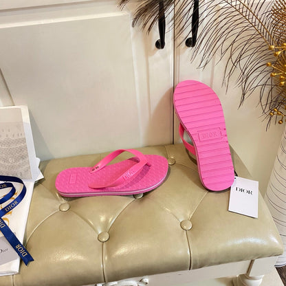 CD Thong Sandal Hot Pink Rubber 687622