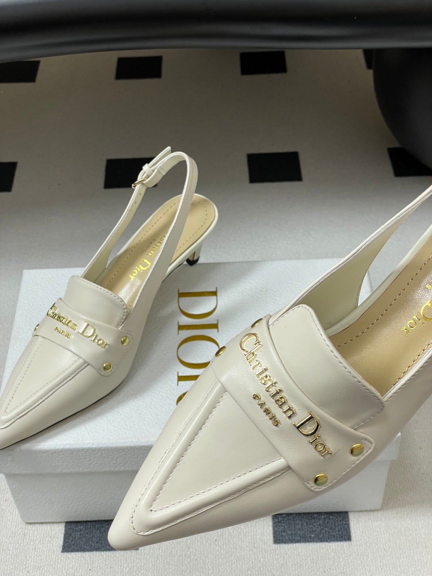 CD Boy Slingback Pump 50mm White Sheepskin 525833