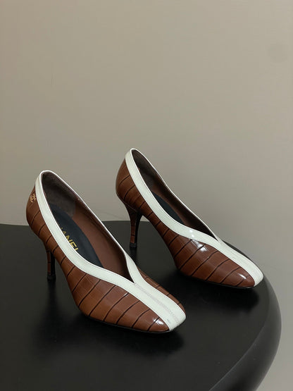 CC 26 Crocodile-embossed Pump Calfskin