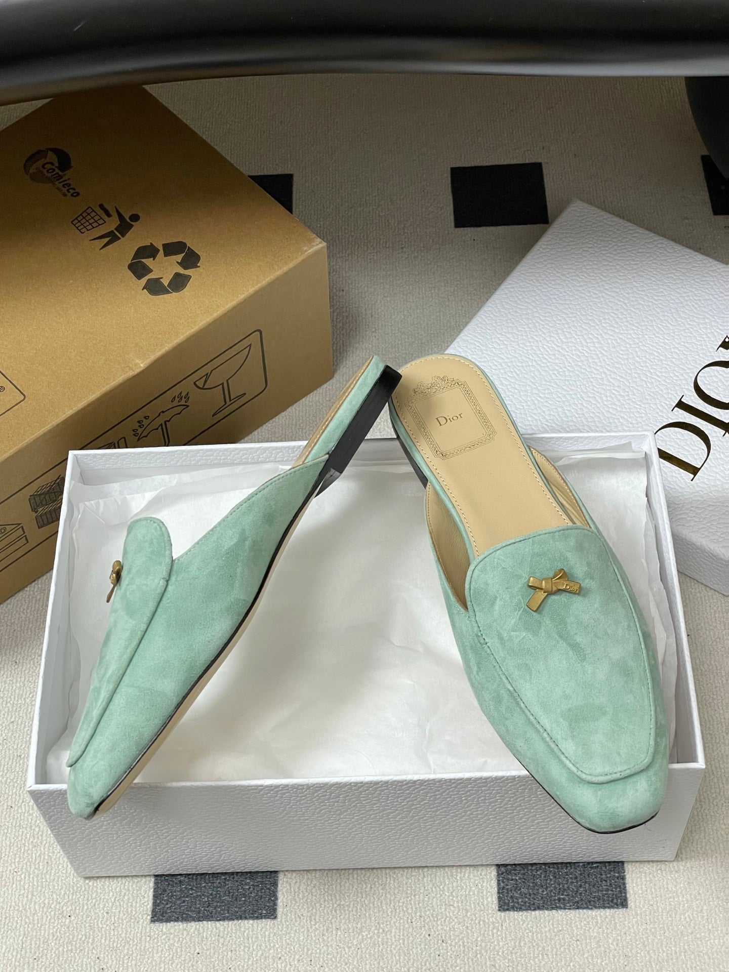 CD 26 Baby Bow Flat Mule Pistachio Green Cowhide Sheepskin Suede 632592