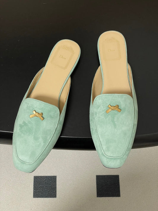 CD 26 Baby Bow Flat Mule Pistachio Green Cowhide Sheepskin Suede 632592