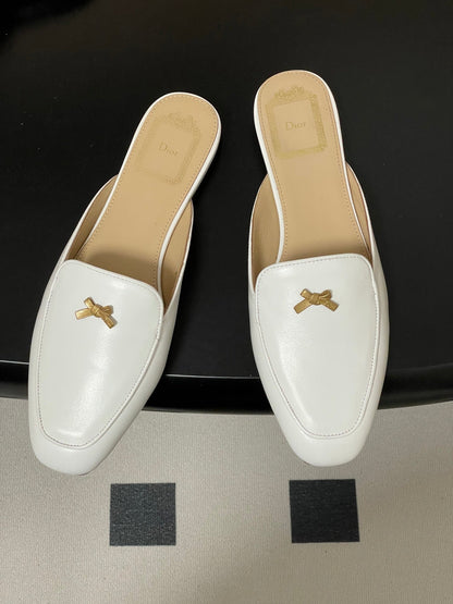 CD 26 Baby Bow Flat Mule White Cowhide Sheepskin 632596