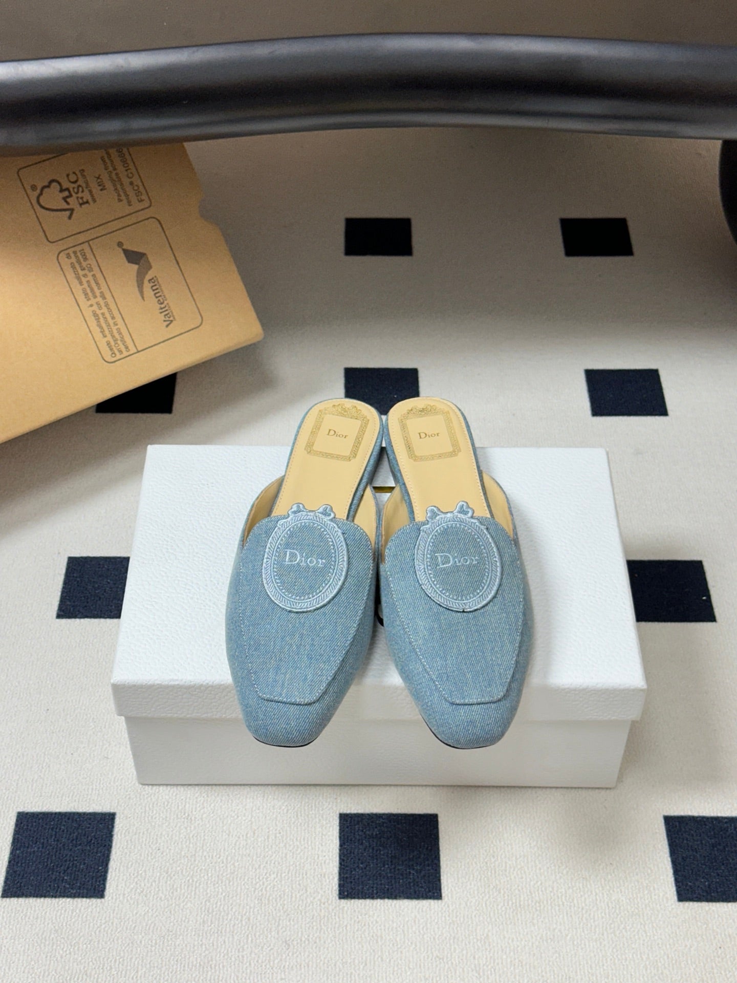 CD Médaillon Mule Light Blue Denim 834920