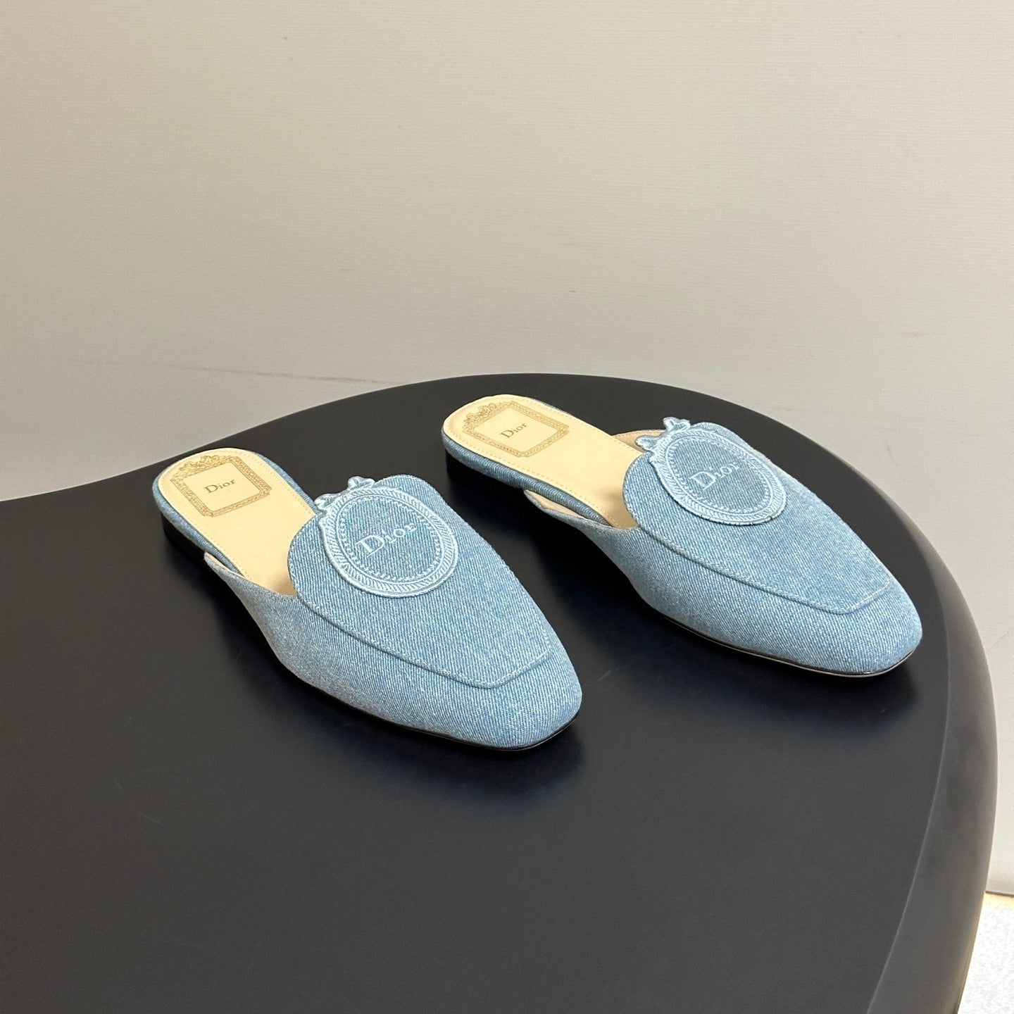 CD Médaillon Mule Light Blue Denim 834920