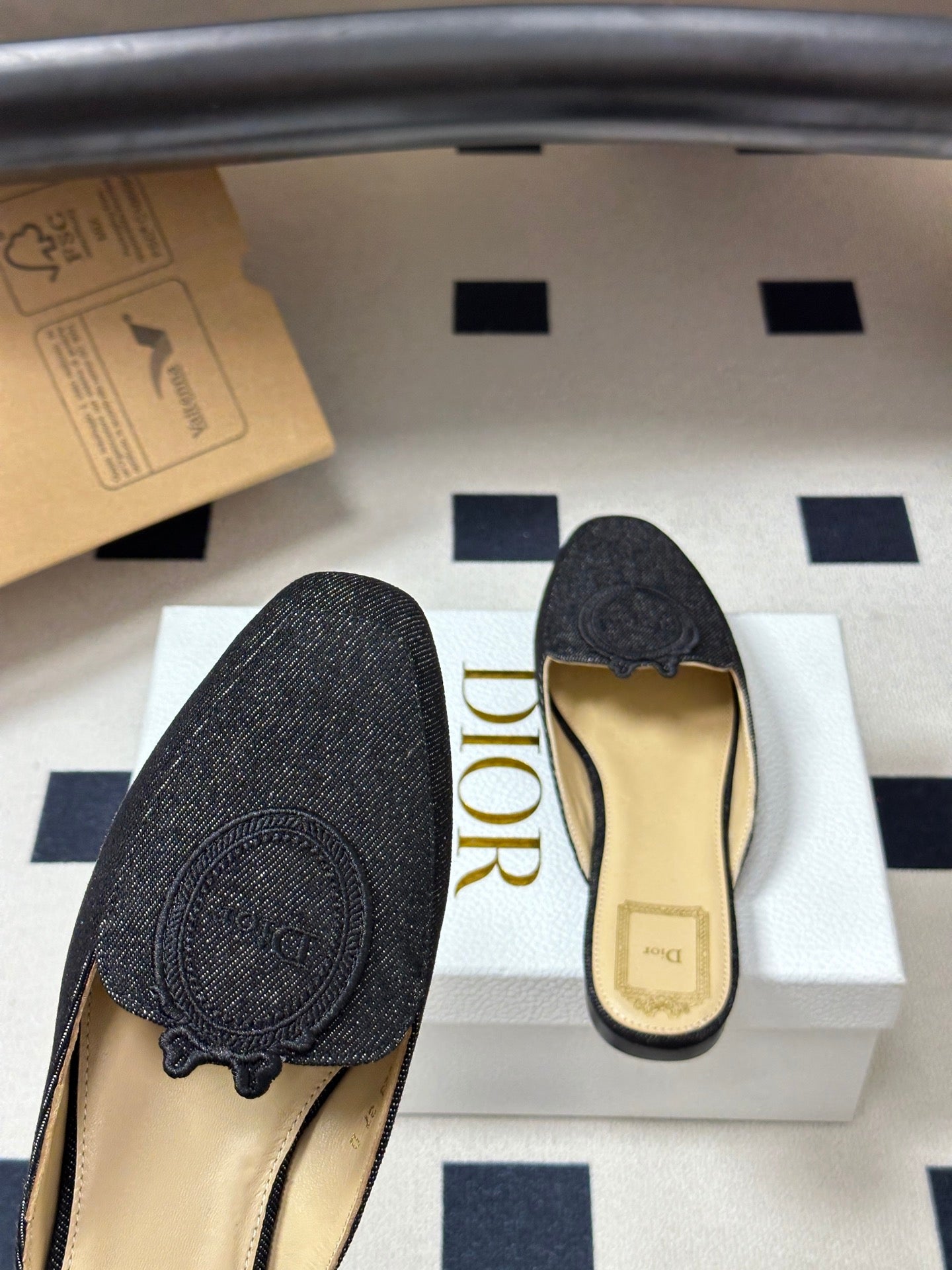 CD Médaillon Mule Black Denim 834921