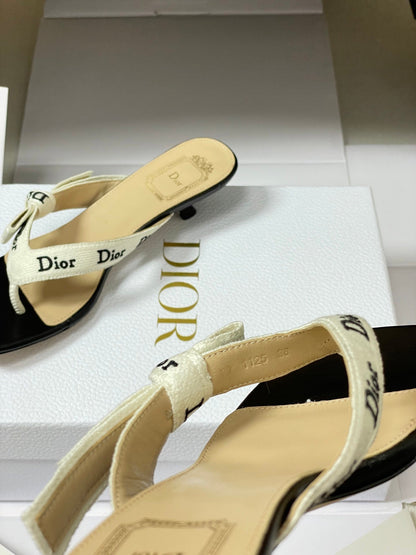 CD J'Adior Heeled Thong Sandal Black Beige Leather 834941