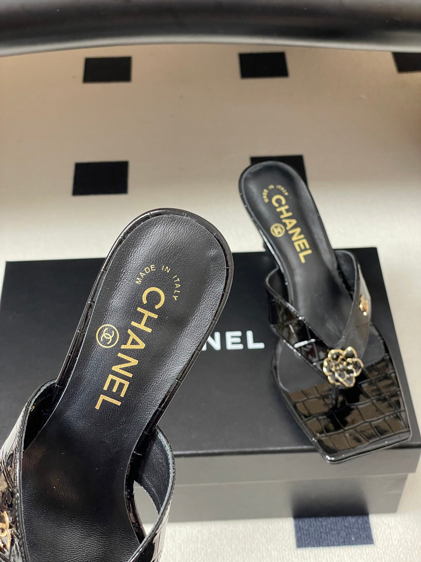 Chanel 2026 Camellia Flip-Flops High-Heeled Cowhide Sheepskin 834726