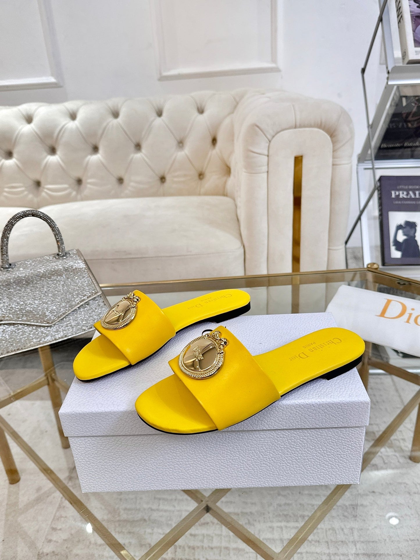 CD 26s Sandals Yellow Leather 667118