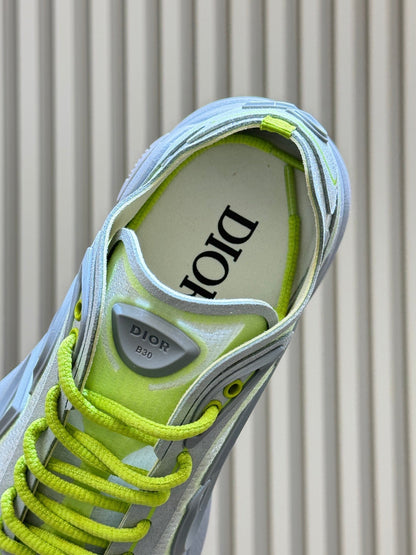CD 26 B30 Sneaker Neon Green Silver Gray Mesh TPU 621820
