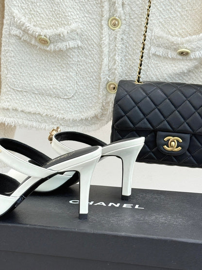 CC 26s High Heeled Sandals White Patent Leather 643032