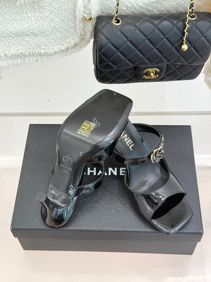 CC 26s High Heeled Sandals Black Patent Leather 643034