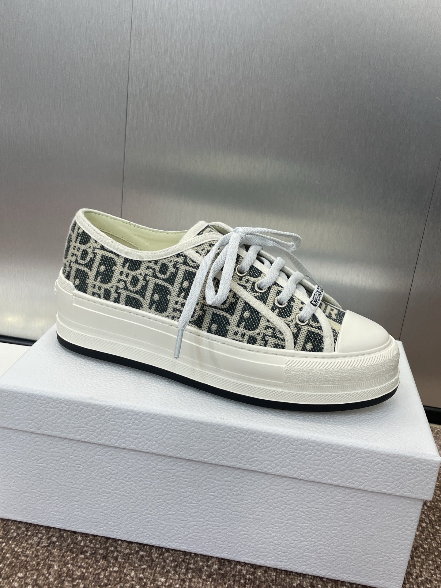 CD Walk'n Dior Denim D Jacquard Fabric Cowhide 551452