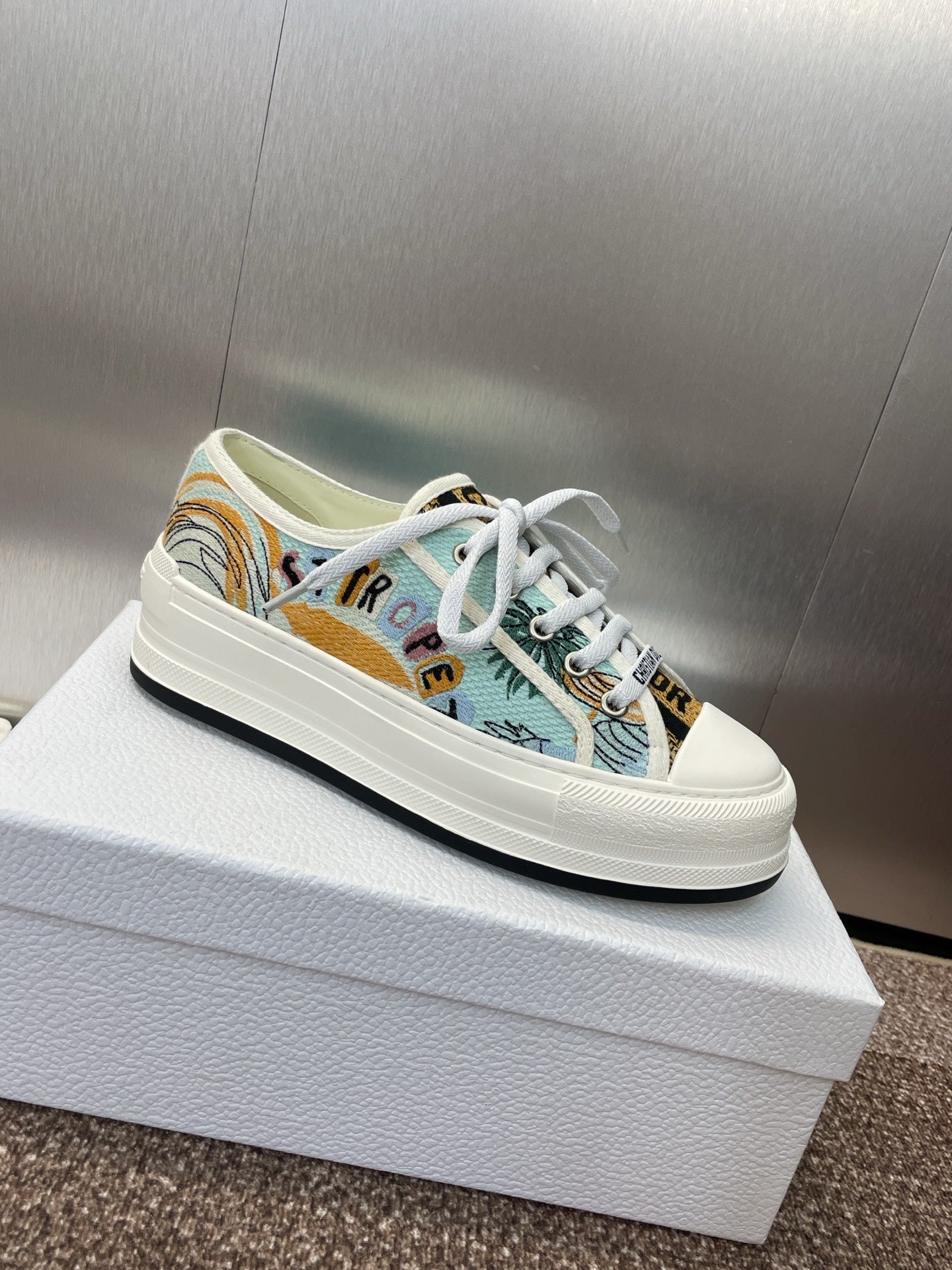 CD 25s Walk'n' Sneaker In Multicolor Dior Oblique Embroidered Cotton