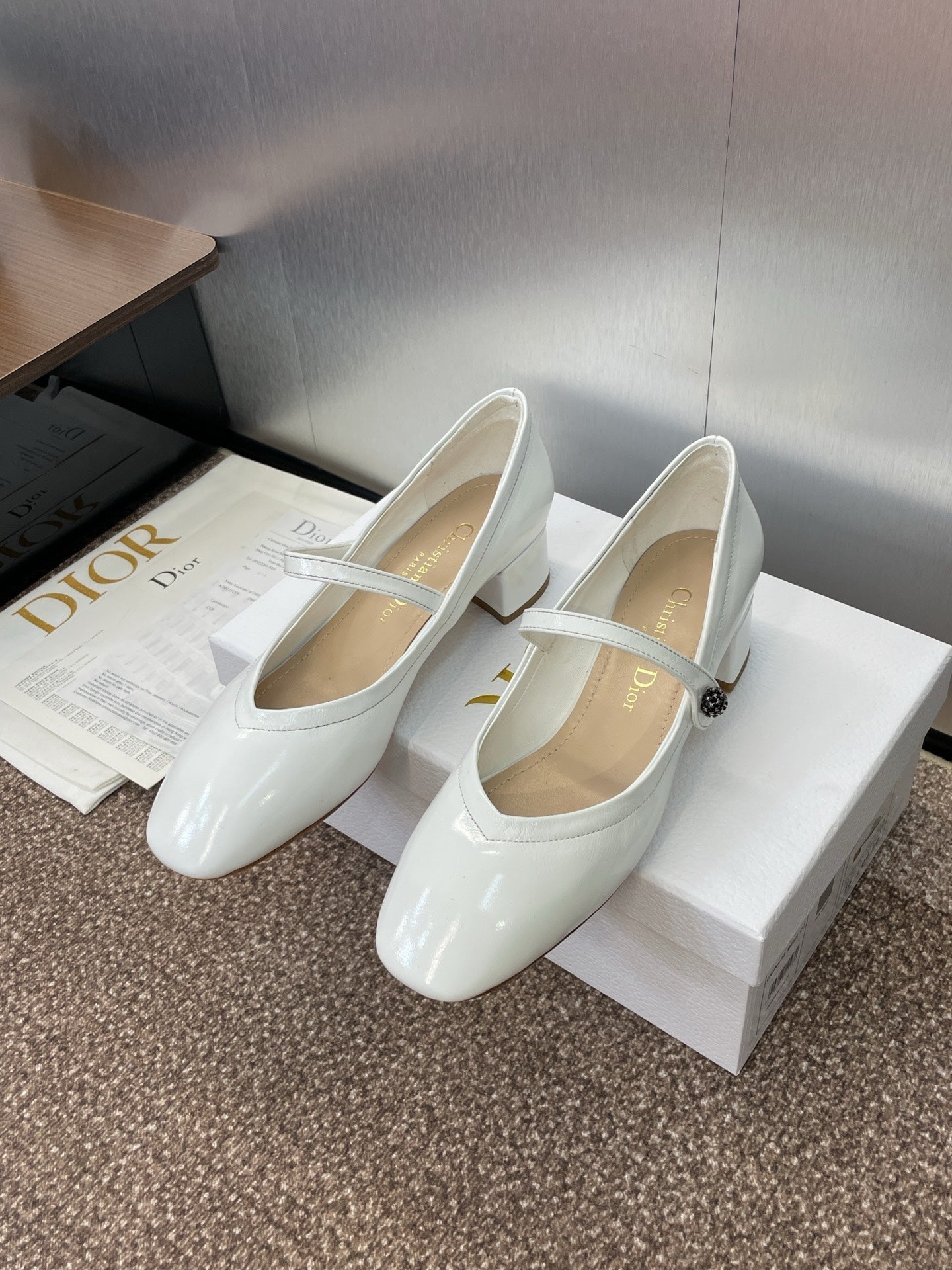 CD Chunky Heel Round Toe Ballet White Patent Leather 524206