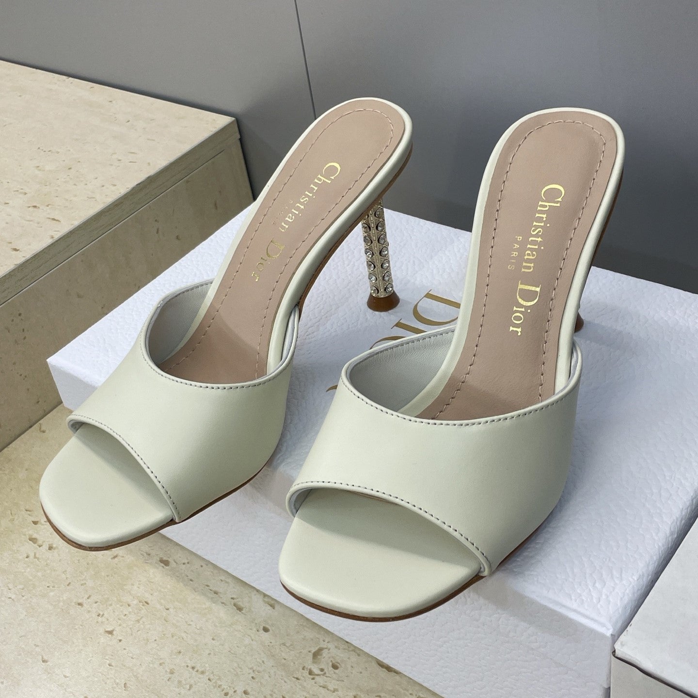 CD 26s Icon Heeled Slide 8cm Cream Leather Silk 633058