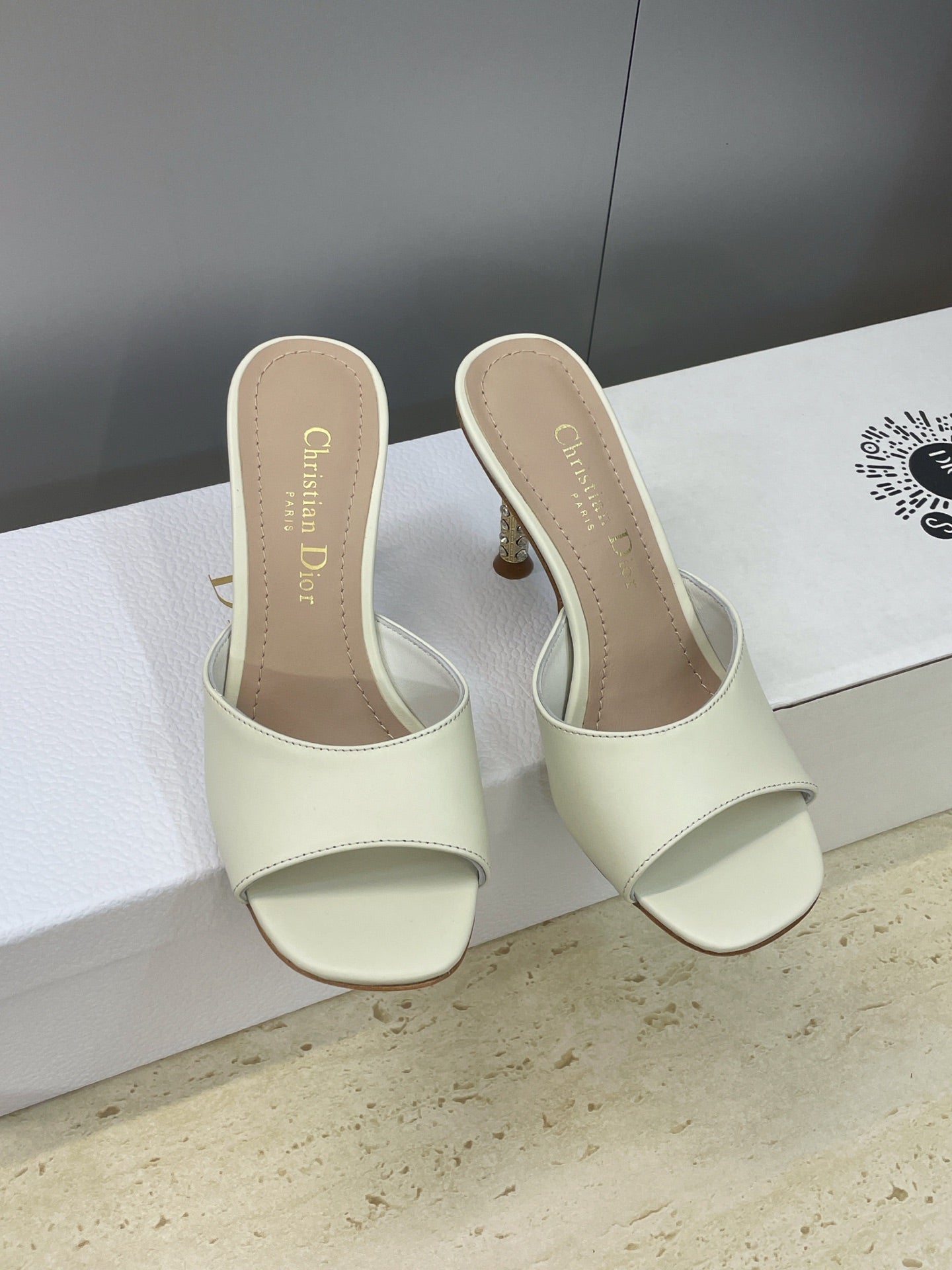 CD 26s Icon Heeled Slide 8cm Cream Leather Silk 633058